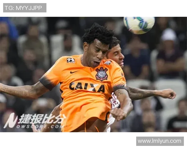 克鲁塞与科里蒂的精彩对决揭示足球战术与团队协作的魅力 克鲁塞与科里蒂的精彩对决揭示足球战术与团队协作的魅力